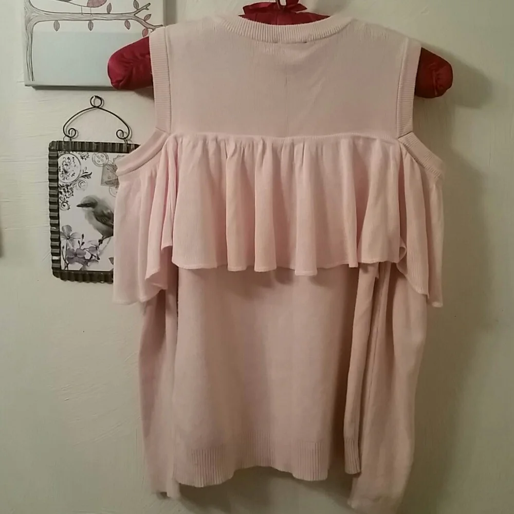 Pretty in Pink cold shoulder top, S - Picture 4 of 4